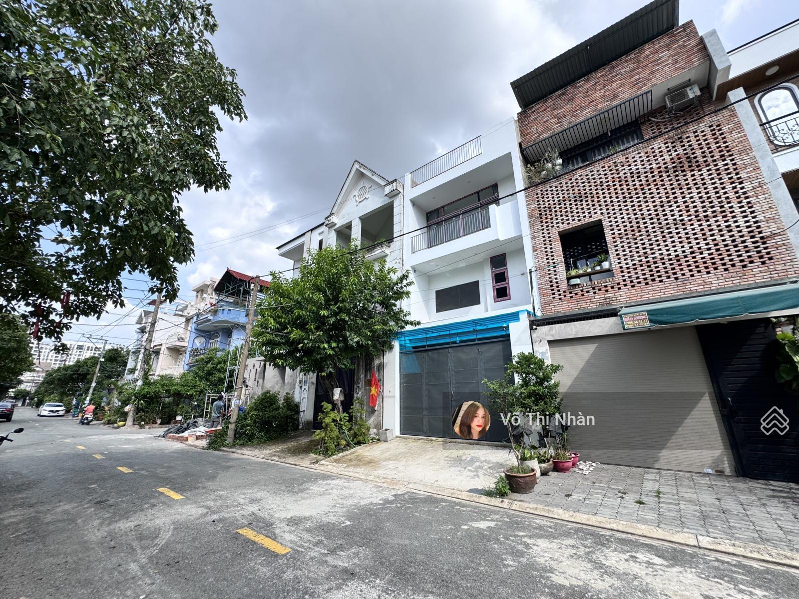 Bán lô đất biệt thự khu bên sông - Ngay Gigamall - Dt 11*18m - giá chỉ 18.5 tỷ Bán lô đất biệt thự khu bên sông - Ngay Gigamall - Dt 11*18m - giá chỉ 18.5 tỷ