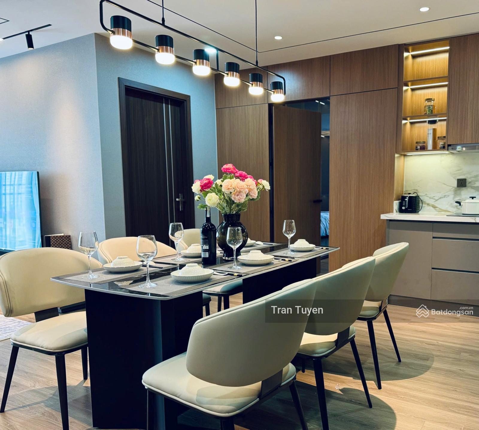 Bán căn hộ 100m Green Park Dương Đình Nghệ  3PN, Full nội thất, tầng trung thoáng đẹp  Giá 9,5 tỷ