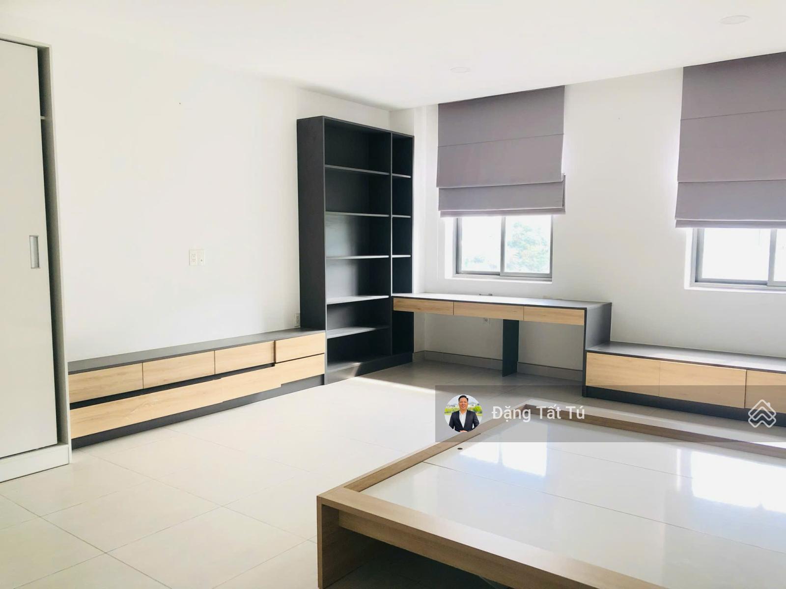 Cần cho thuê nhà phố Lakeview city, nhà đã hoàn thiện giá chỉ 27tr/th. Lh 0917 330 ***
