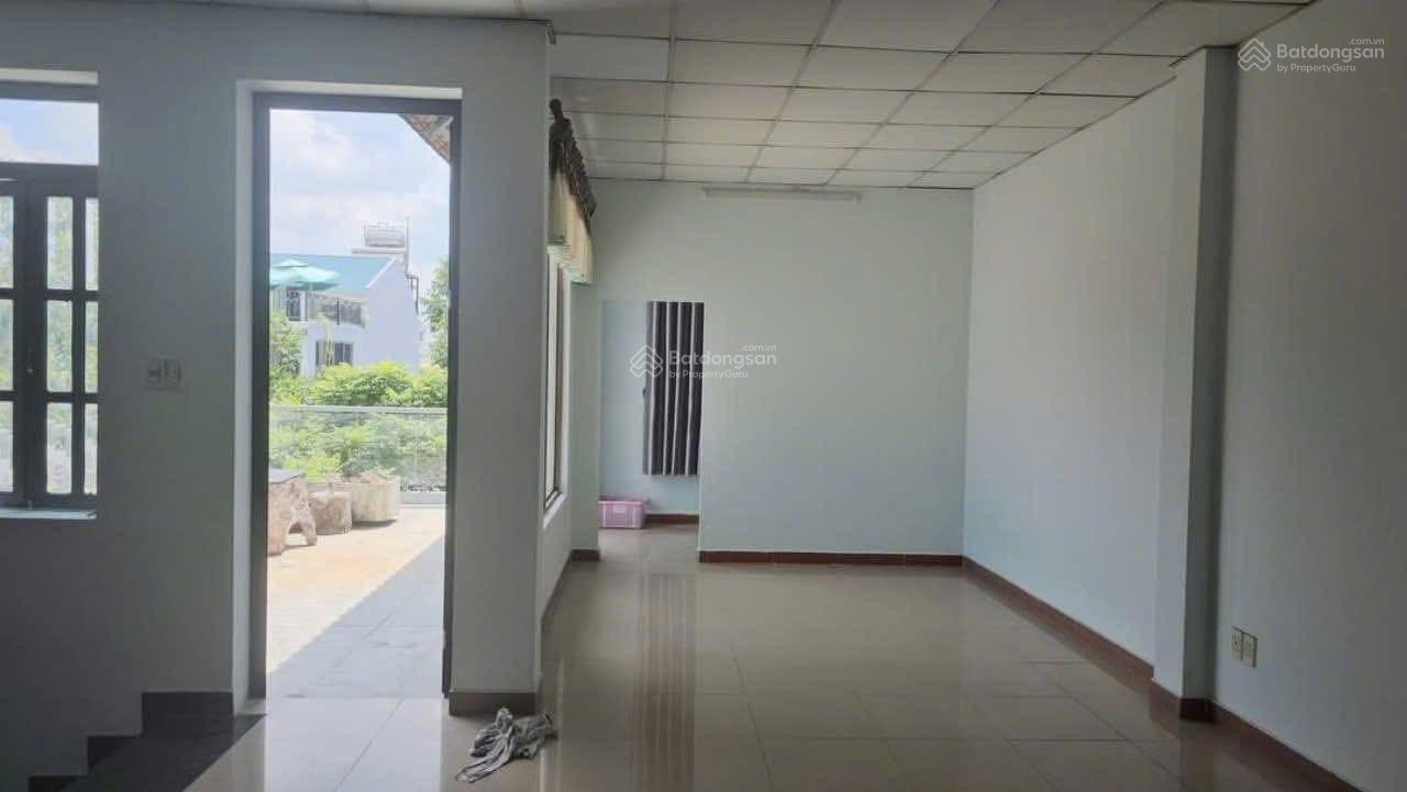 Chính chủ gửi bán Nhà phố KDC Conic 13. Dt: 7x20m, 4PN, 4WC 3tầng. Sổ Hồng hoàn công. Giá: 11,5 tỷ Chính chủ gửi bán Nhà phố KDC Conic 13. Dt: 7x20m, 4PN, 4WC 3tầng. Sổ Hồng hoàn công. Giá: 11,5 tỷ