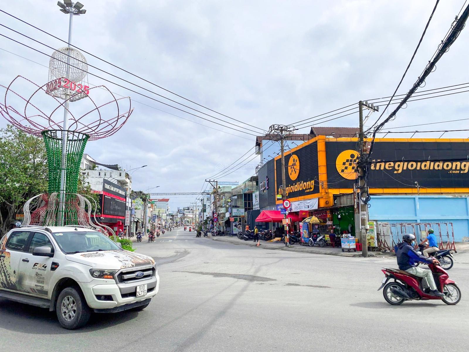 Đất nền 148,4m2 (8x18,8) - đường xe hơi 7 chỗ - đối diện Thành Uỷ - cách đường 3/2 20m - Giá đầu tư