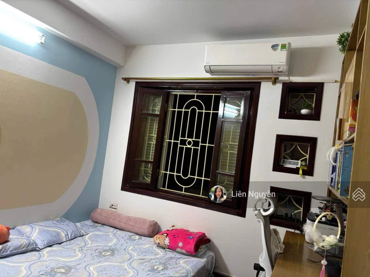 Bán nhà mặt phố Trần Quốc Toản, 20m2, 5 tầng thông sàn, mặt tiền 4.2m, 14.5 tỷ, thu 30tr/tháng