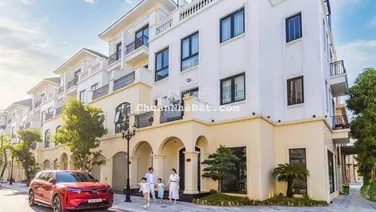 Hoa Hậu San Hô 128m xuất hiện giá rẻ vô cùng ! - có gara oto - sân vườn - trung tâm của trung tâm