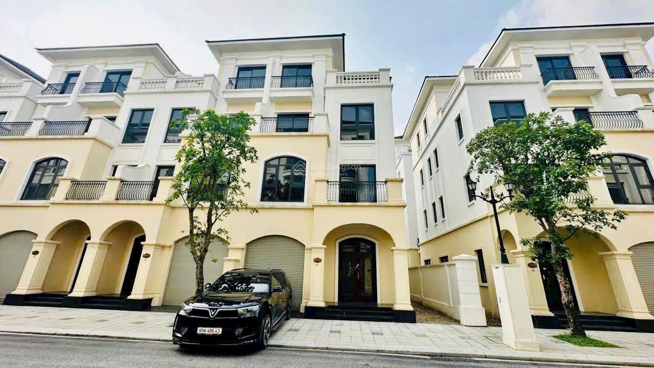 Hoa Hậu San Hô 128m xuất hiện giá rẻ vô cùng ! - có gara oto - sân vườn - trung tâm của trung tâm Hoa Hậu San Hô 128m xuất hiện giá rẻ vô cùng ! - có gara oto - sân vườn - trung tâm của trung tâm