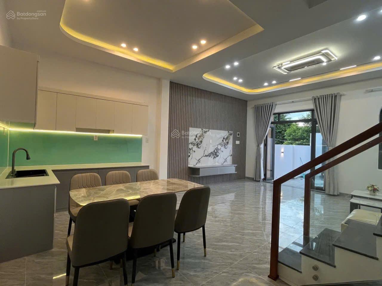 Bán nhà đẹp Diên Sơn, Diên Khánh. DT:102.9m2, 1 trệt 1 lầu đúc, Full nội thất, 2.180 tỷ