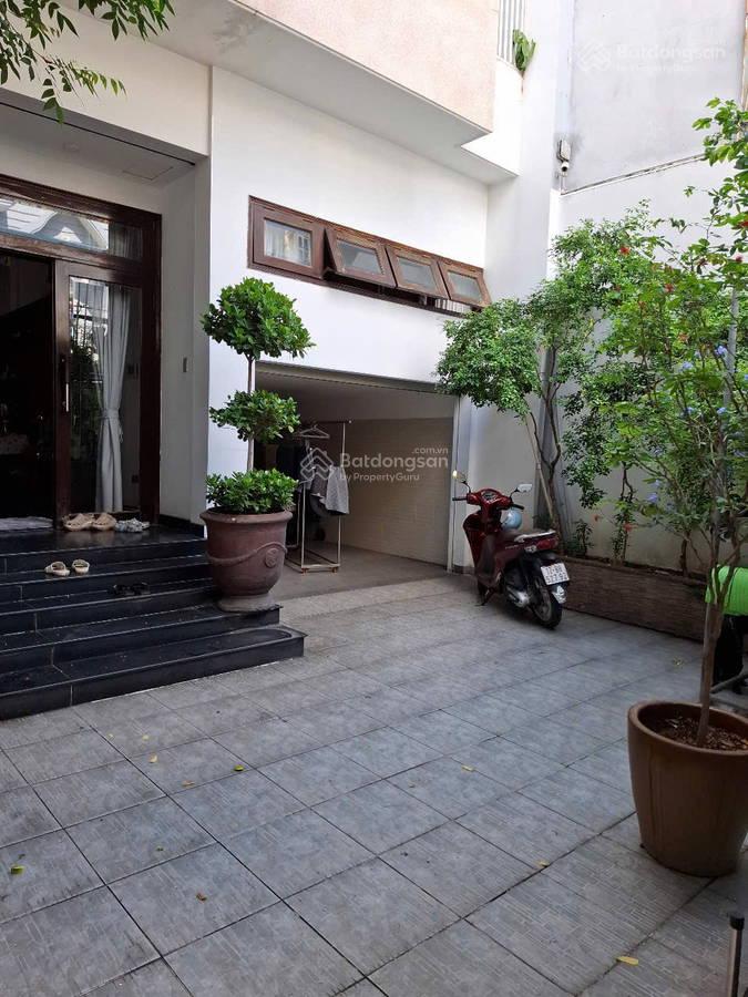 Bán nhanh biệt thự đường Văn Chung,P.13,Tân Bình - 142m2 , 4 tấm- giá chào 22.99 tỷ