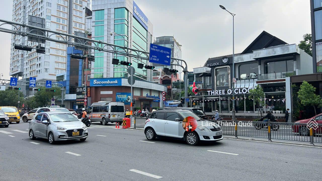 Bán nhà 2MT 79 - 81 Nguyễn Văn Trỗi, 17x20, 329m2, 1 lầu, góc 2 MT đường, 350 tỷ