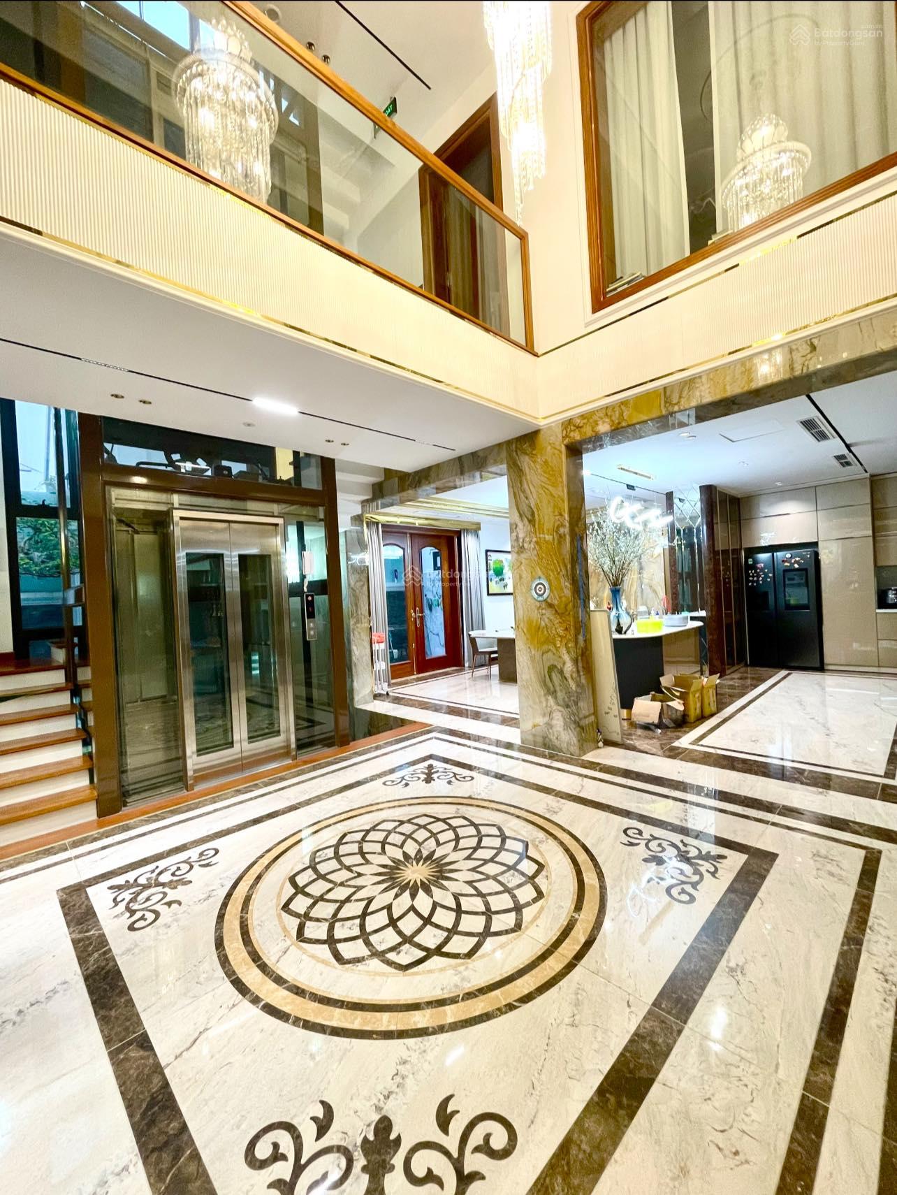 Biệt thự Hồng Tiến Bồ Đề - 100% gỗ gõ đỏ, đá nguyên khối 128m2 6tầng thang máy MT 11m chỉ 29tỷ