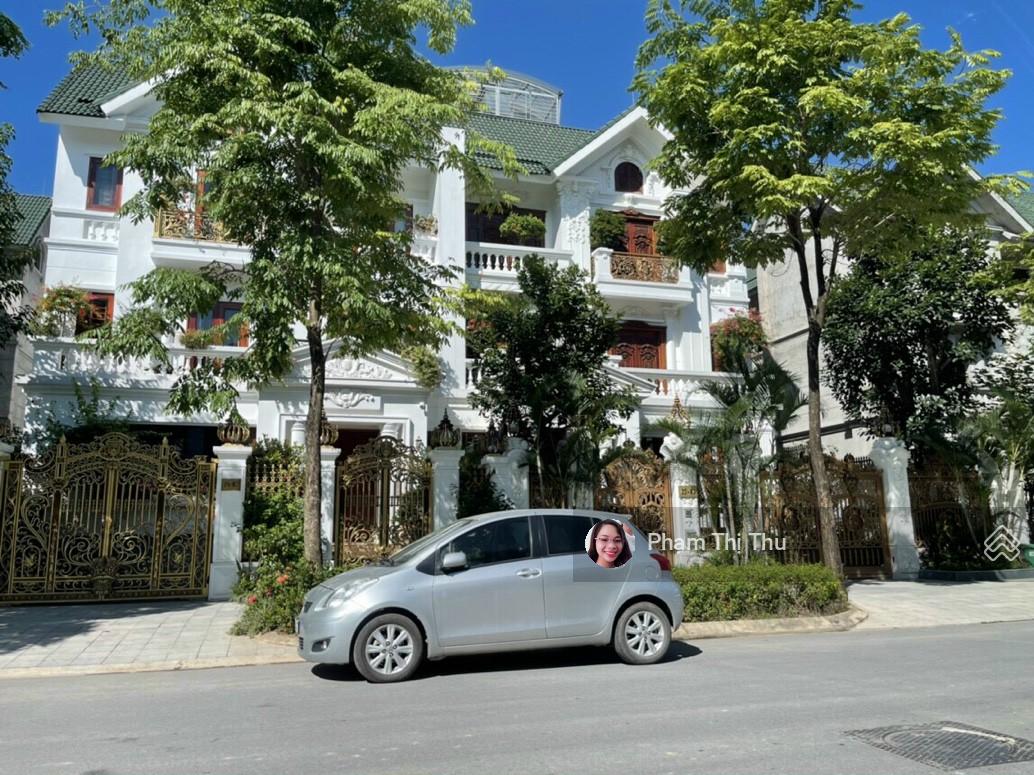 Bán biệt thự KĐT Ciputra mặt đường đôi, Tây Hồ: 200m2. MT: 10m. 4 tầng đẹp. Đường đôi. 83 tỷ TL Bán biệt thự KĐT Ciputra mặt đường đôi, Tây Hồ: 200m2. MT: 10m. 4 tầng đẹp. Đường đôi. 83 tỷ TL