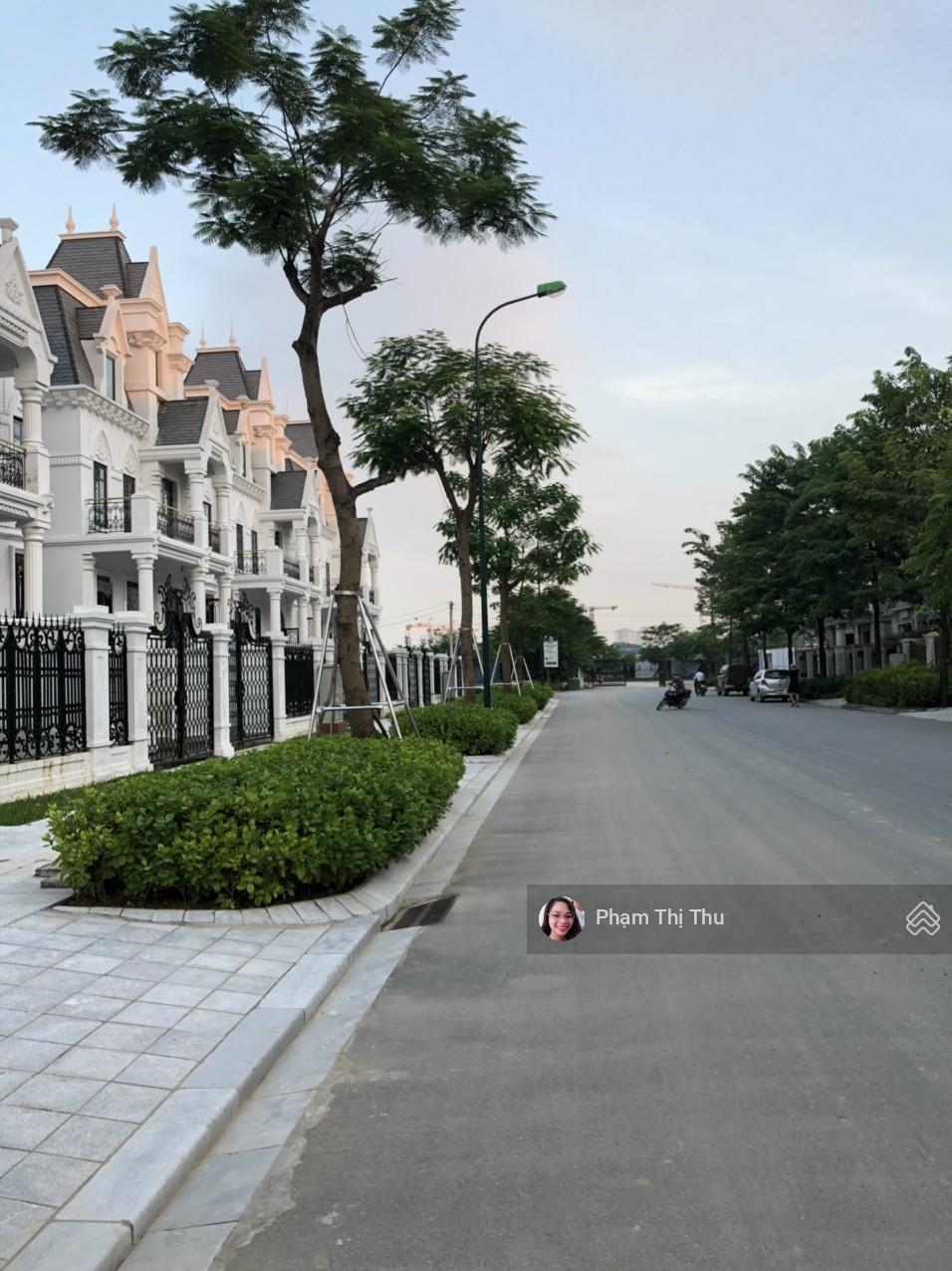 Bán biệt thự KĐT Ciputra mặt đường đôi, Tây Hồ: 200m2. MT: 10m. 4 tầng đẹp. Đường đôi. 83 tỷ TL Bán biệt thự KĐT Ciputra mặt đường đôi, Tây Hồ: 200m2. MT: 10m. 4 tầng đẹp. Đường đôi. 83 tỷ TL