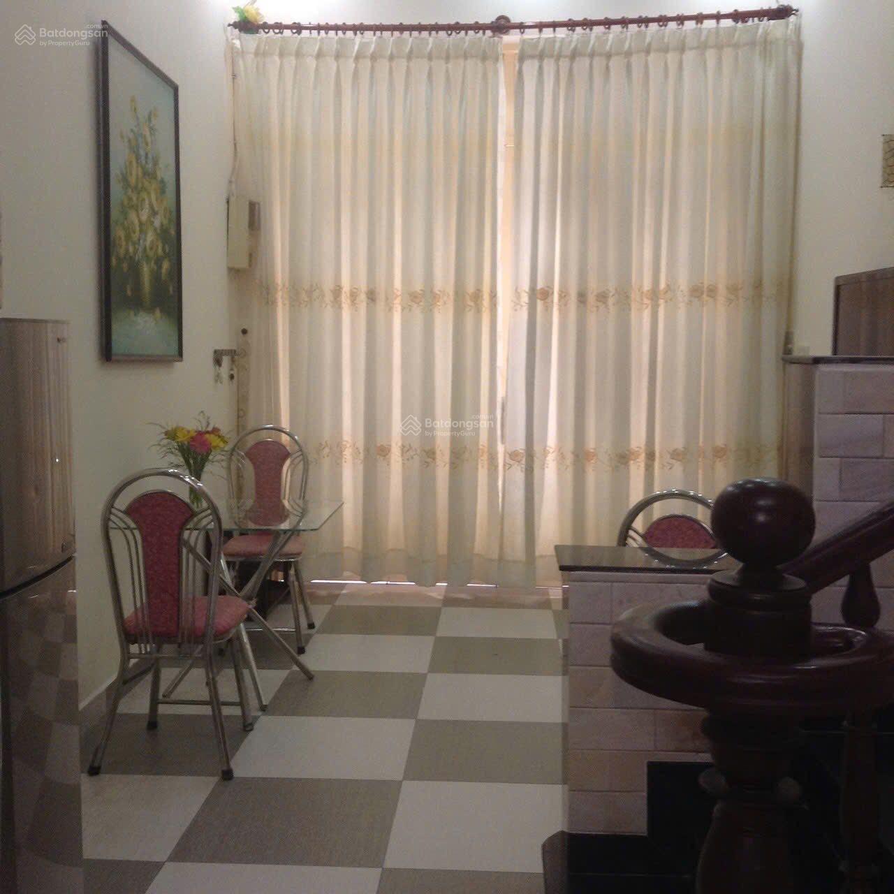 Nhà 3 tầng đường Huỳnh Văn Bánh, Phú Nhuận 2 mặt tiền trước sau, 82m2, chỉ 6. X tỷ