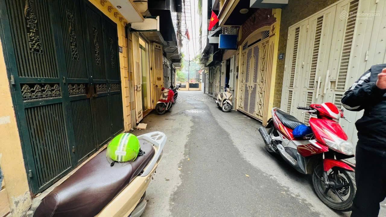 Chính chủ bán nhà riêng Hoàng Quốc Việt - 79,3m2 - 3,1m MT - 4 tầng - Sổ đỏ sẵn sàng GD - 19 tỷ