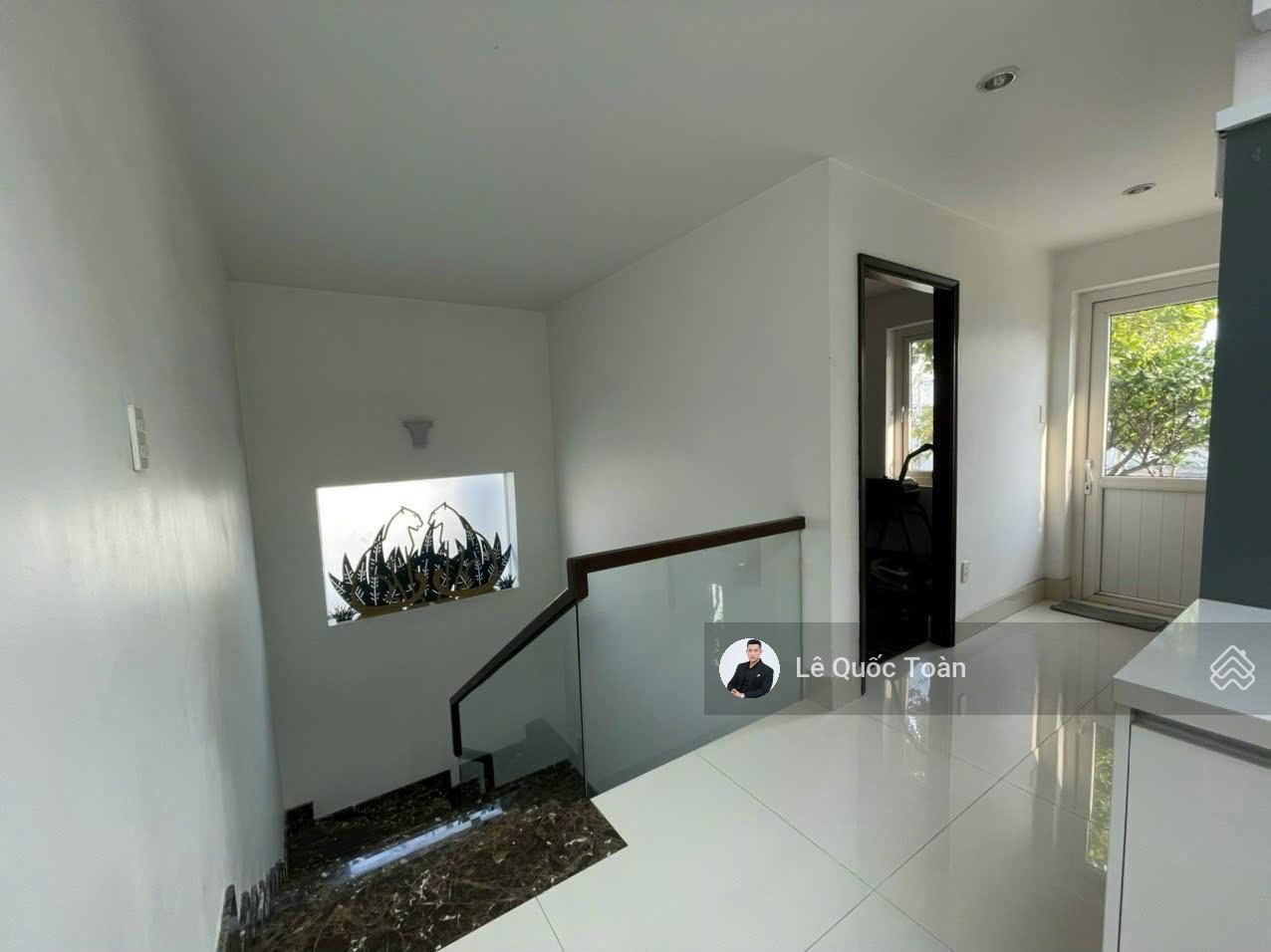 Siêu khủng! Ngang khủng tận 10.5m - 95.2m2, 5 tầng bề thế HXH Nam Kỳ Khởi Nghĩa, Q3 chỉ 22,5 tỷ TL