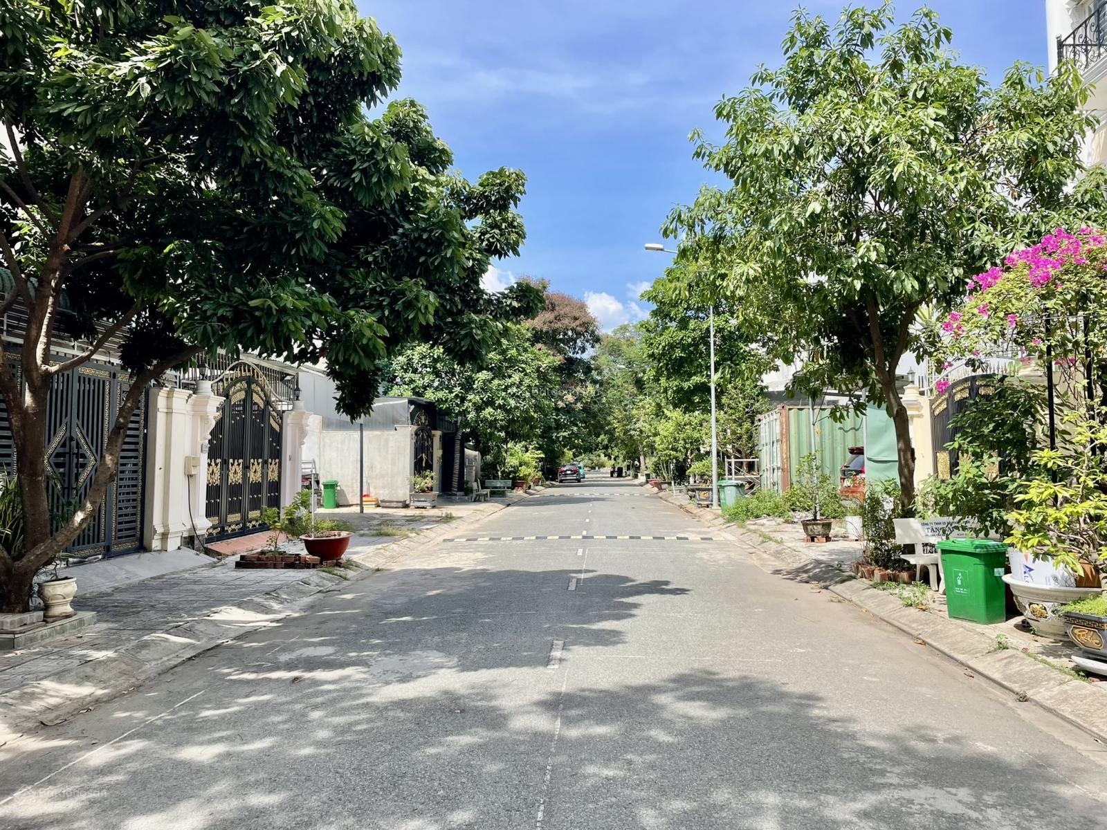 Bán nhà KDC Ninh Giang, 88.3m2, 1 Trệt 3 Lầu, Có thang máy, 4 PN, Tặng nội thất gỗ, Giá 9.85 tỷ