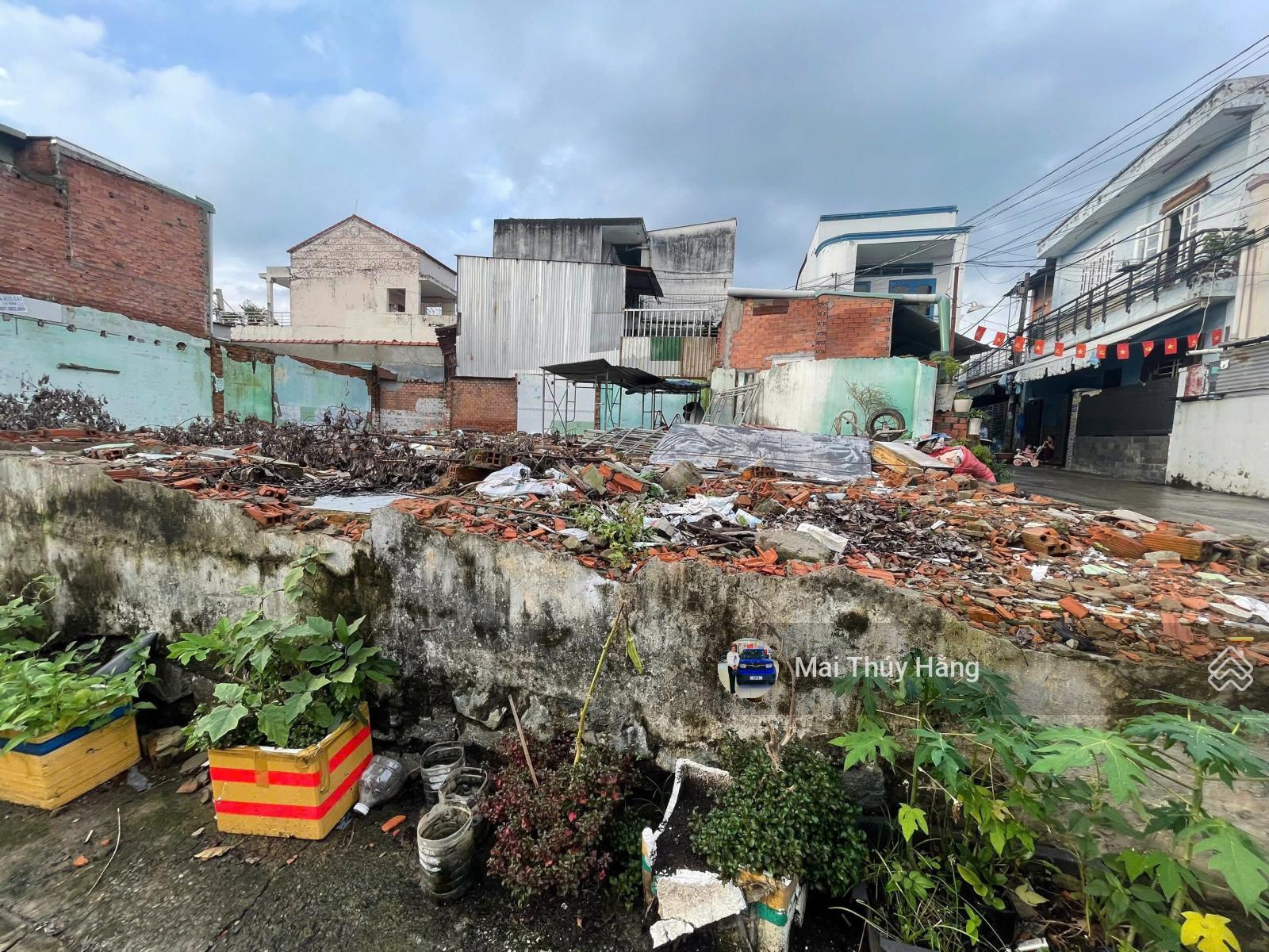 Góc 2 mặt tiền ngay ga Metro ngang 14.5m - full thổ cư, vị trí tiềm năng cao