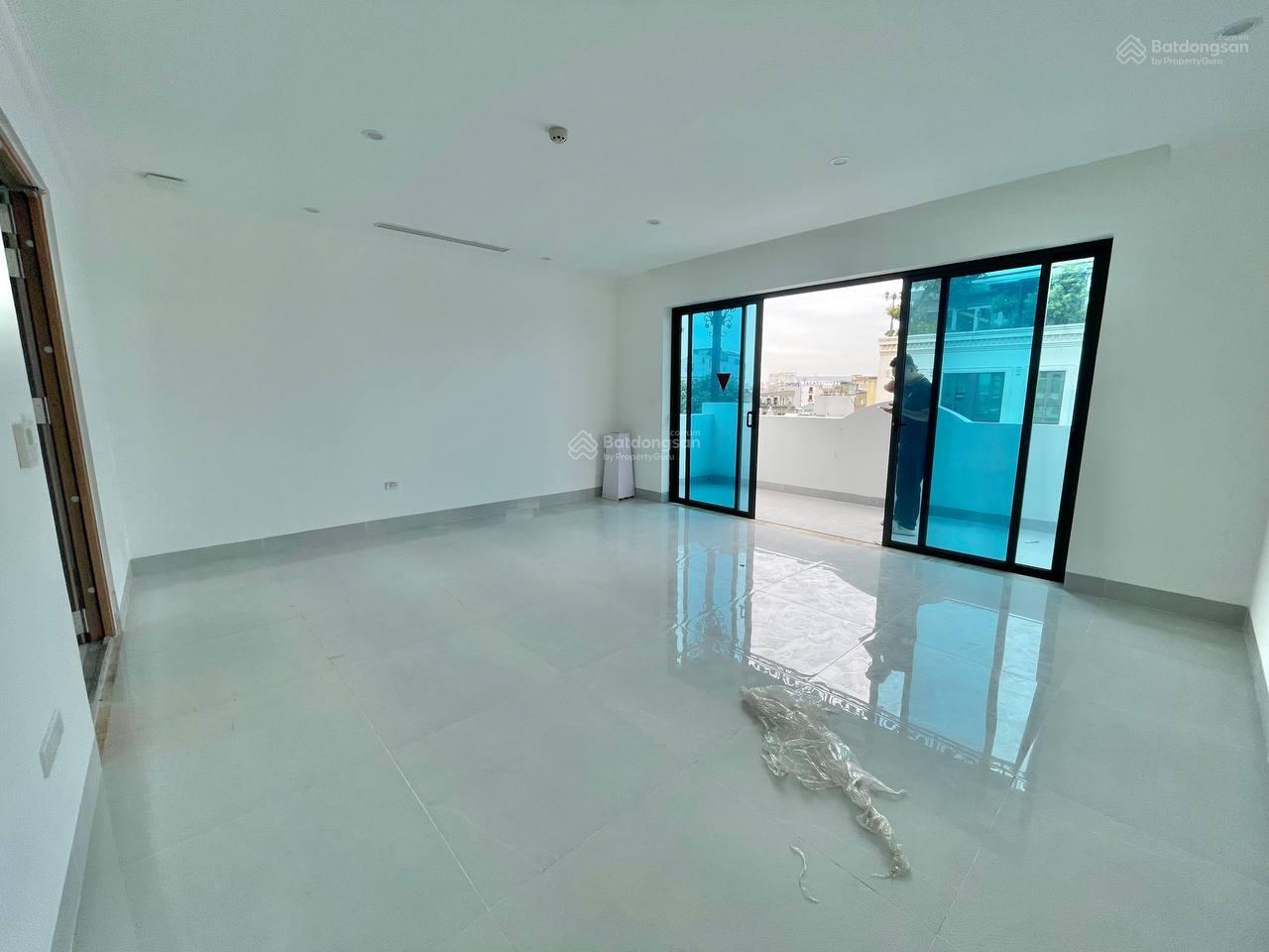 Chính chủ cho thuê Văn Phòng diện tích 180m; 360m; 640m2 Giá thuê 35tr, 80tr/tháng, nhà mới 100% Chính chủ cho thuê Văn Phòng diện tích 180m; 360m; 640m2 Giá thuê 35tr, 80tr/tháng, nhà mới 100%