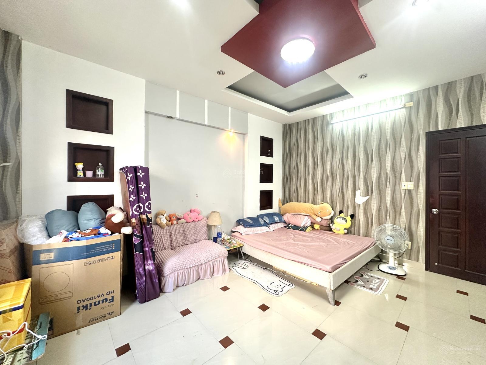 Ở ghép phòng trong nhà nguyên căn cực kỳ yên tĩnh, đầy đủ tiện nghi và giờ giấc tự do Tân Phú