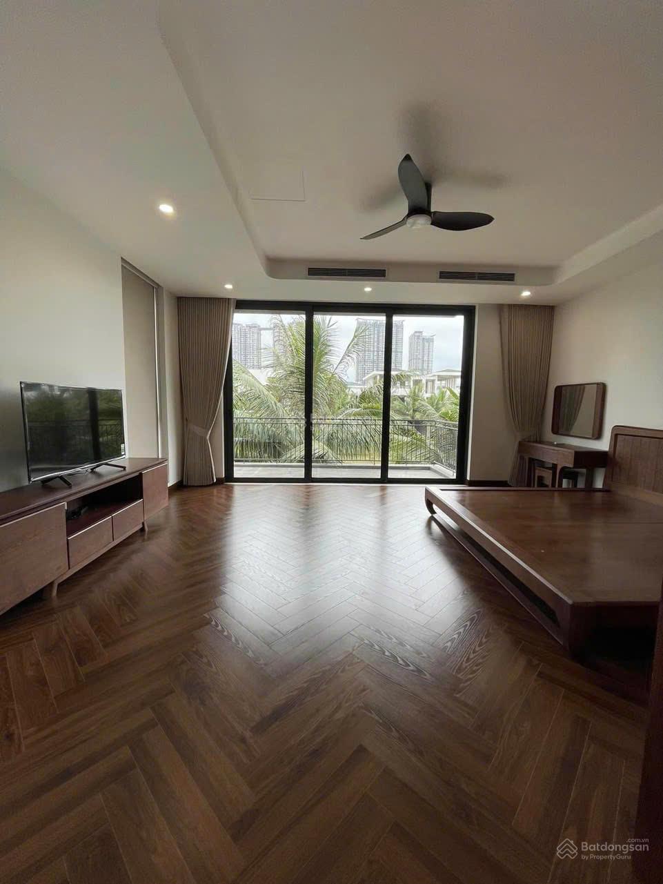 Cho thuê biệt thự đẹp tại Ecopark Grand, 100 triệu, 300 m2, Hưng Yên