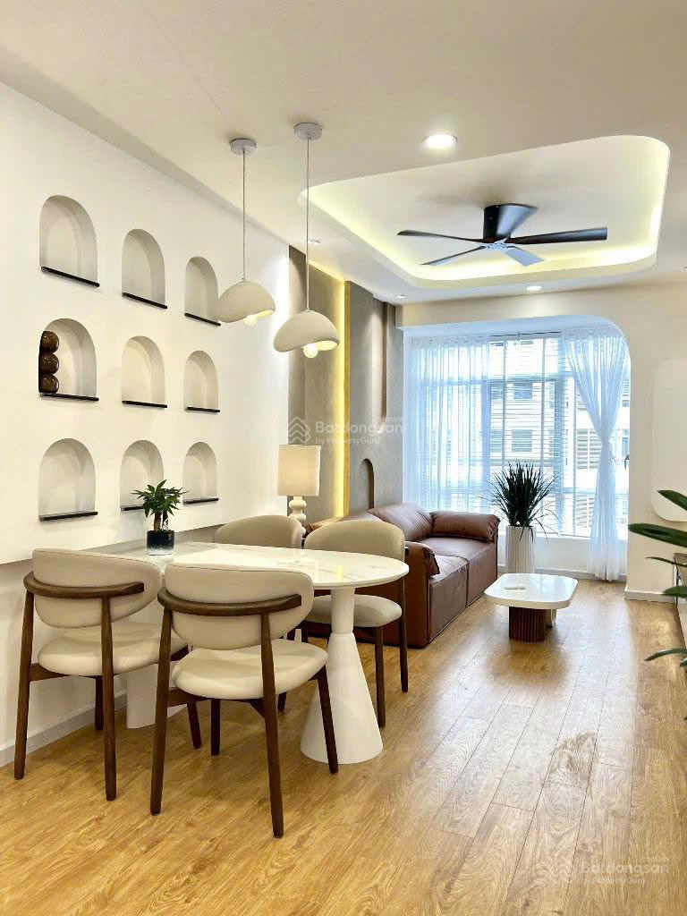 Bán căn góc, 71m2, chung cư Sky Garden 3, 03pn, giá 5.850 tỷ, nhà đang có hợp đồng thuê 19tr/tháng.