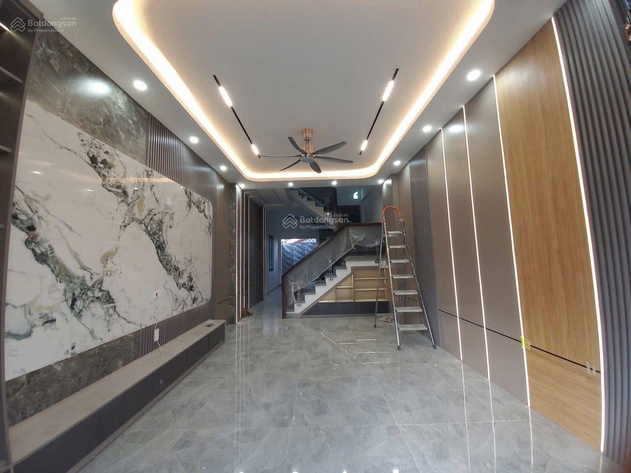 Nhà đẹp 4 tầng ô tô để trong sân - Gần Hoàng Huy AN ĐỒNG