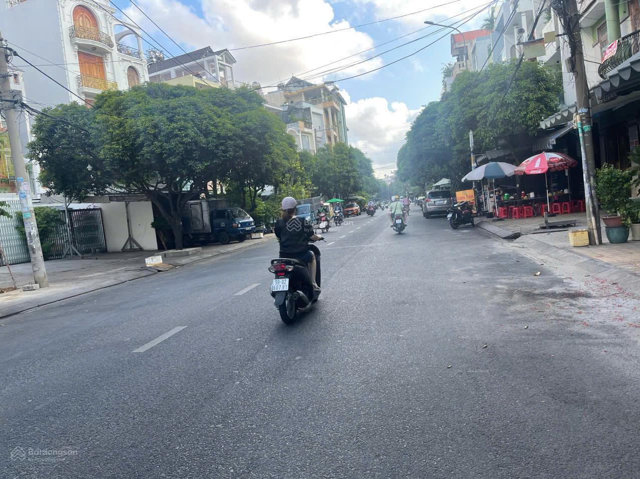 chính chủ đang ở MẶT TIỀN ĐƯỜNG DIỆP MINH CHÂU, 4MX18M, 1 trệt 2 lầu sân thượng, 12.5 TỶ