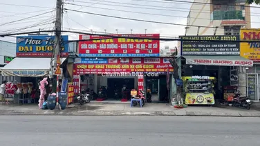 Bán mặt tiền Nguyễn trải Dĩ An 246m2 ngang 8 vuống vức thổ cư 200m