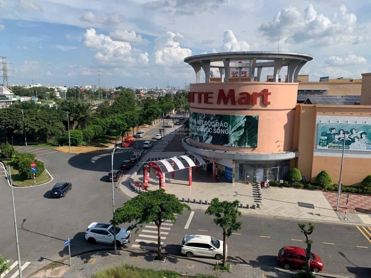 Bán nhà Mặt Tiền Hoàn Công 1 trệt 3 lầu - 51,2m2(5.5x9.3) gần ga METRO 2 LOTTE MART - giá 3.7 TỶ