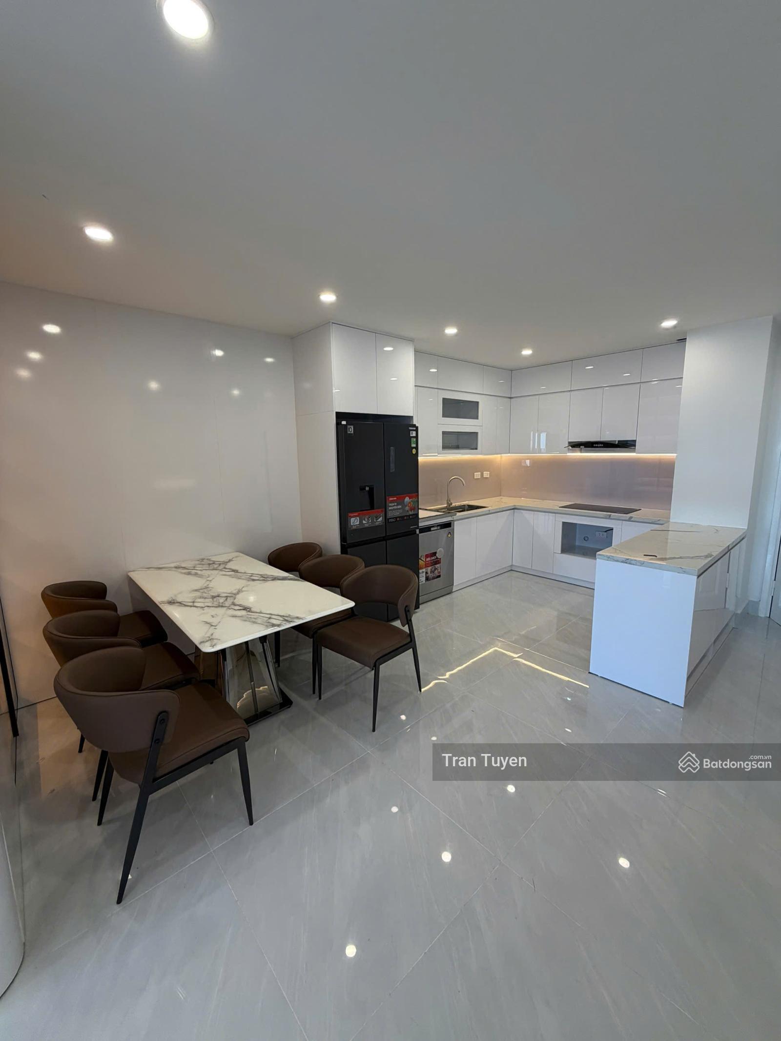 Chính chủ bán căn hộ cao cấp Kinh Đô Tower 93 Lò Đúc, 2PN, NT xịn, giá tốt! (thông tin chuẩn)