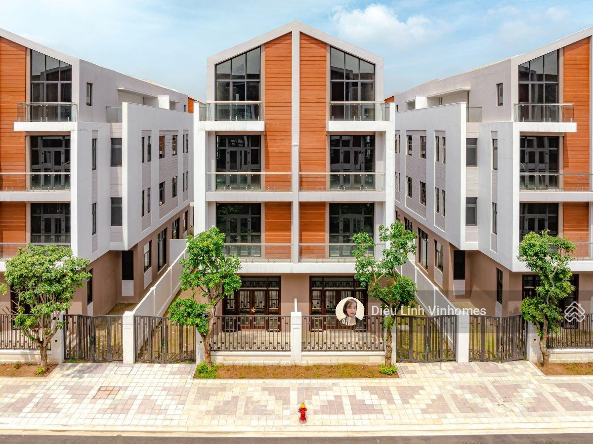 Chính chủ cần bán biệt thự tứ lập Ánh Dương 120m2 kế cận công viên nước, giá 16.4 tỷ