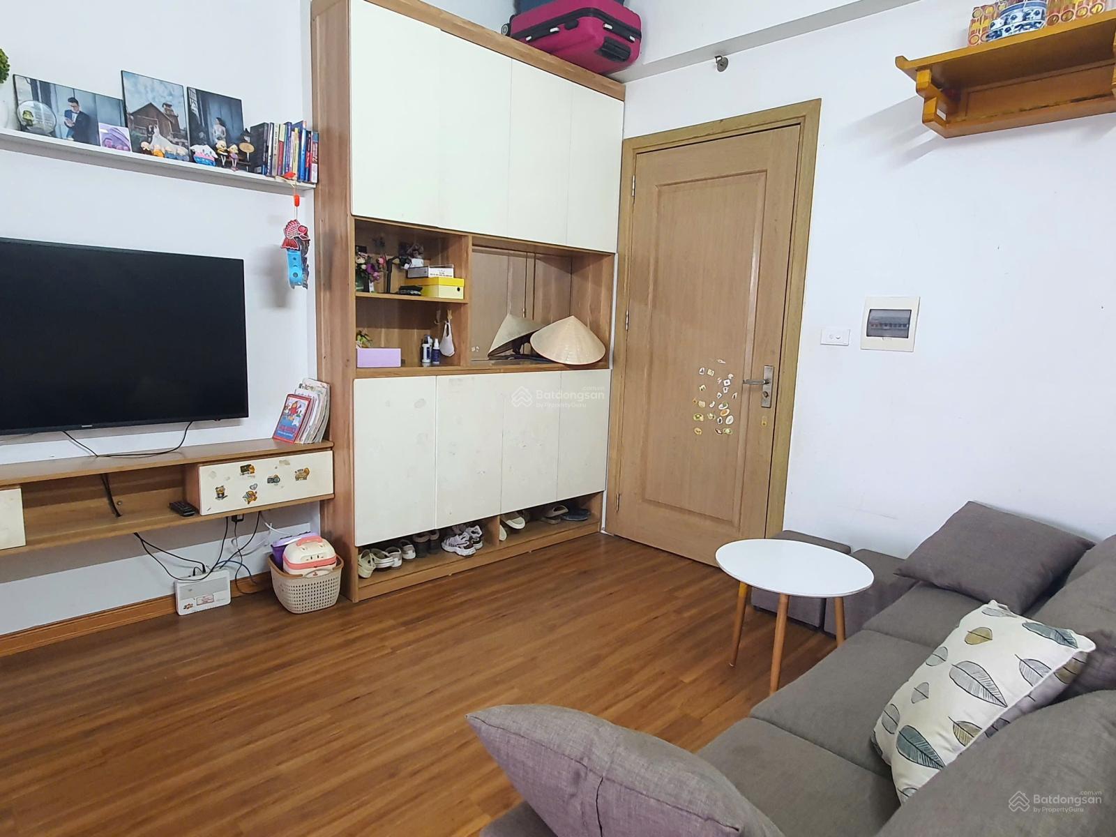 Căn hộ 2 ngủ 2wc 65m tim tường đầy đủ nội thất giá 3ty2 thu về