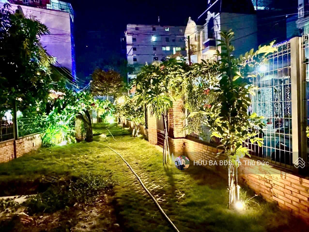 Bán biệt thự sân vườn + nghỉ dưỡng 2MT kiến trúc đẹp nhất khu vực diện tích đất 374,1m2 giá 13.8 tỷ Bán biệt thự sân vườn + nghỉ dưỡng 2MT kiến trúc đẹp nhất khu vực diện tích đất 374,1m2 giá 13.8 tỷ