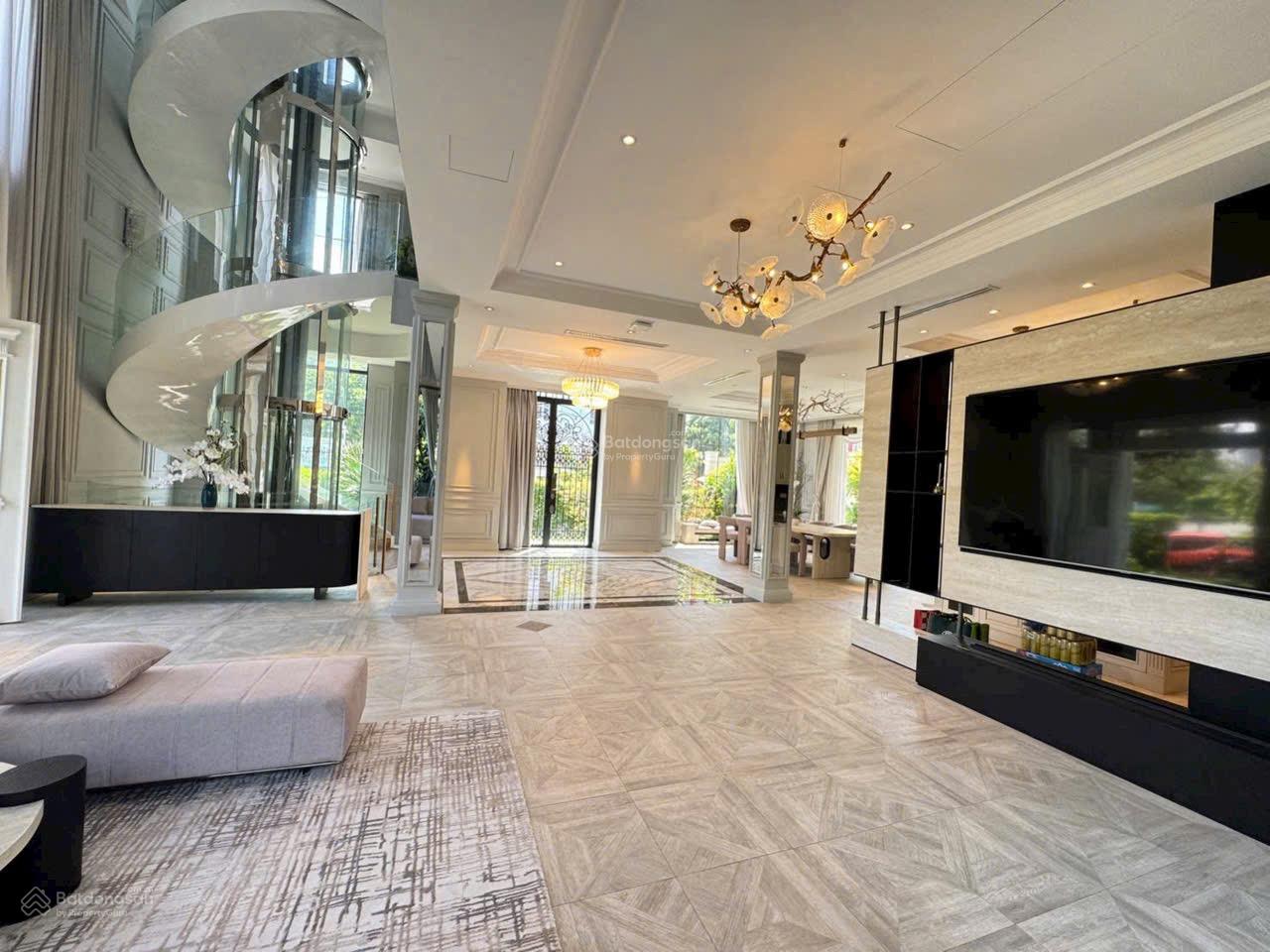 Bán biệt thự đơn lập Nam Thông 2 Phú Mỹ Hưng | DT 370m2 | 3 mặt tiền | giá 165 tỷ