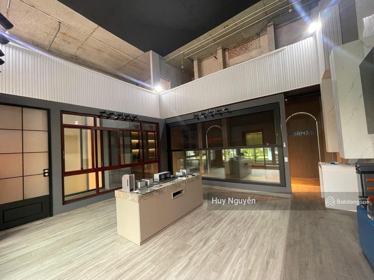 DT 2.5 tỷ Mt 16m Toà VP đẳng cấp 2 thang máy Lạc Long Quân, Võng Thị 290m 8T 168 tỷ(TL) 0982 880 *** DT 2.5 tỷ Mt 16m Toà VP đẳng cấp 2 thang máy Lạc Long Quân, Võng Thị 290m 8T 168 tỷ(TL) 0982 880 ***