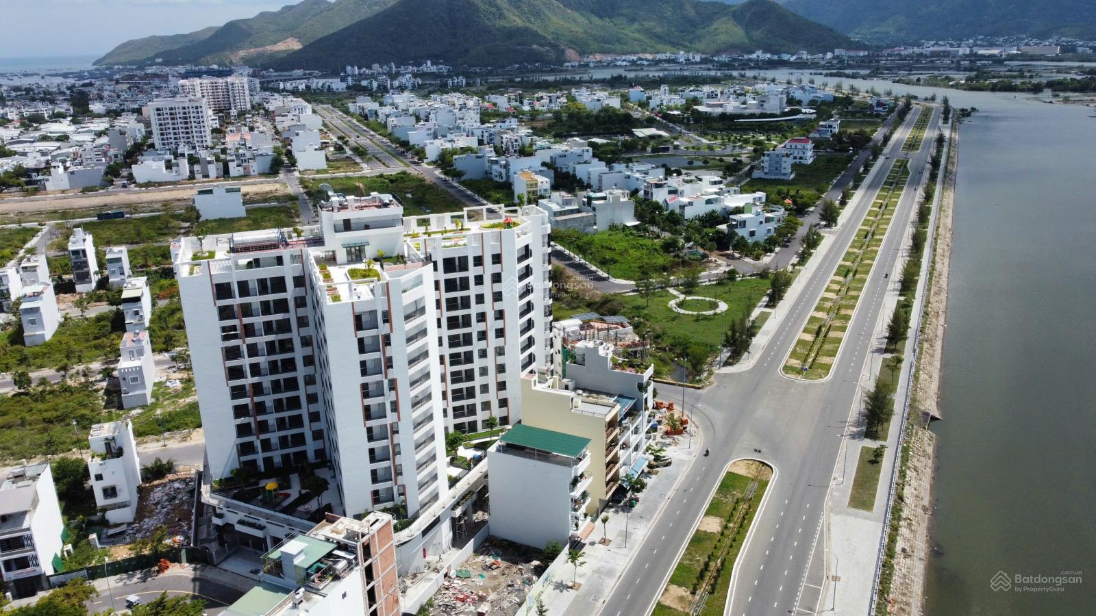 LÔ GÓC SIÊU HIẾM, đối diện công viên, khu đô thị VCN Phước Long 1