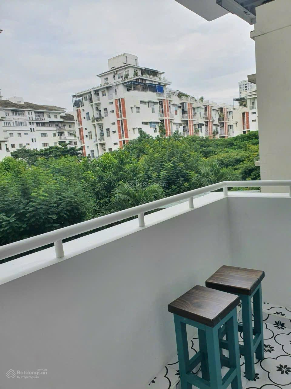 Bán CC Hưng Vượng 3, Q7. DT: 74m2 2PN 1WC full NT. Giá: 4,1tỉ chốt. DT/Zalo: 0937 961 *** Thảo