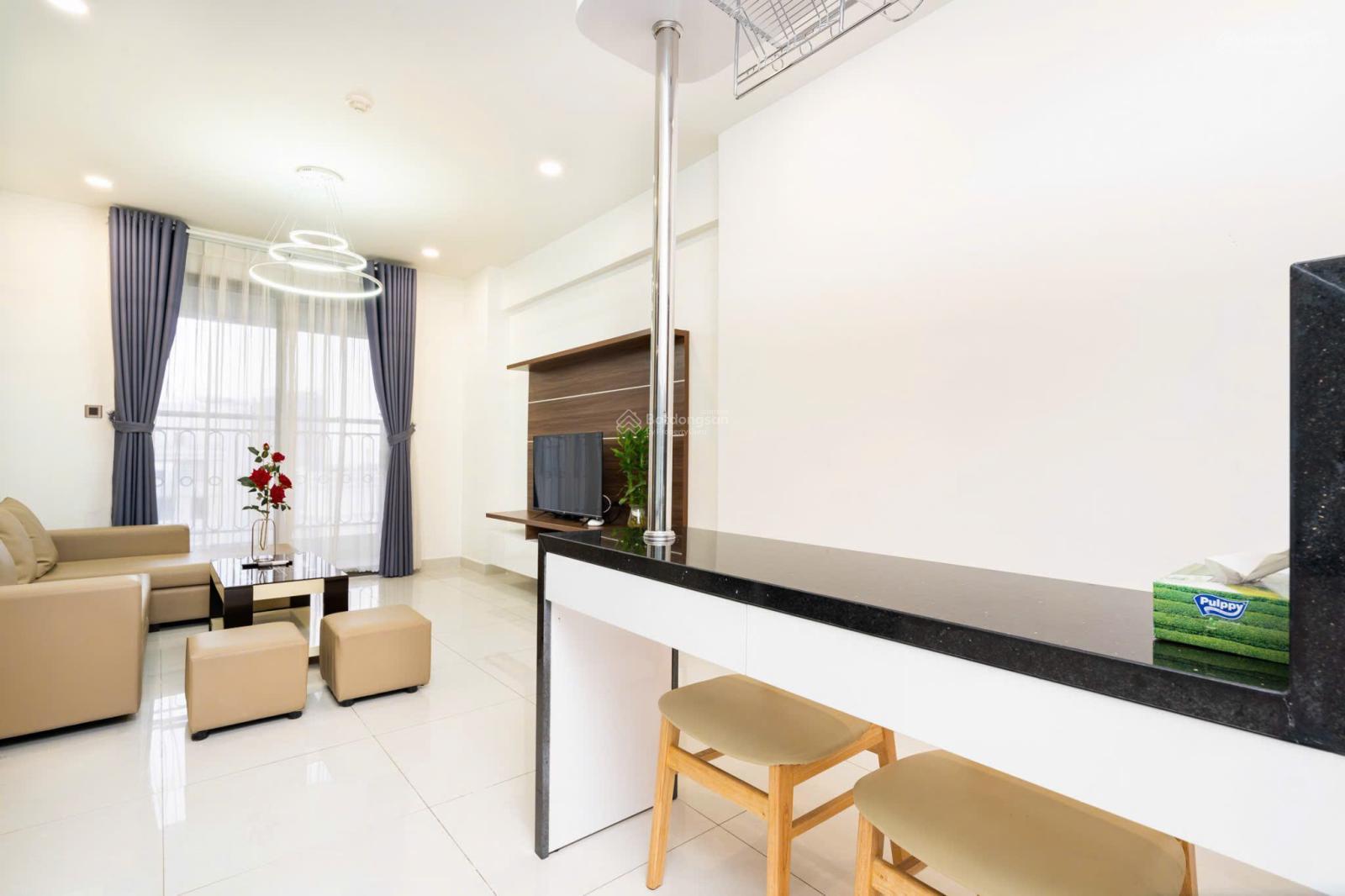 Thuê ngay 2PN1WC 60m2 ban công view thoáng mới 100% ngay Bến Vân Đồn quận 4 sát Q1 LH 0775 924 ***