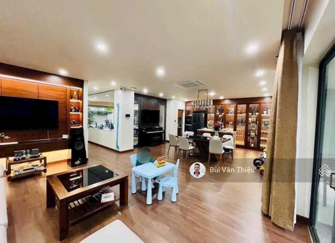 Bán nhà 4 tầng mặt đường Cát Cụt , Lê Chân