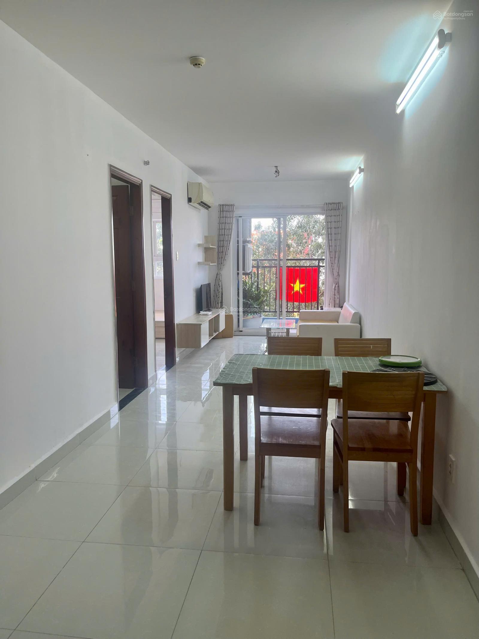 Bán căn hộ 8x Plus đường Trường Chinh, nhà có nội thất, view thoáng. Đã có sổ hồng, hỗ trợ vay bank