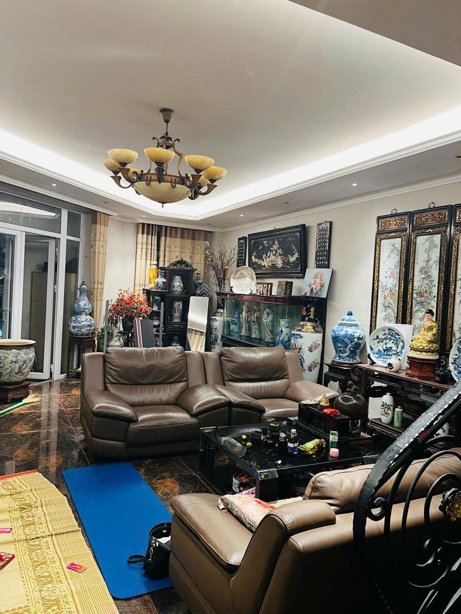 LK VĂN PHÚ 110m. 5 tầng. MT 6m vỉa hè 5m đường 18m KD gần công viên 365 chỉ 22.5 tỷ giá đầu tư.