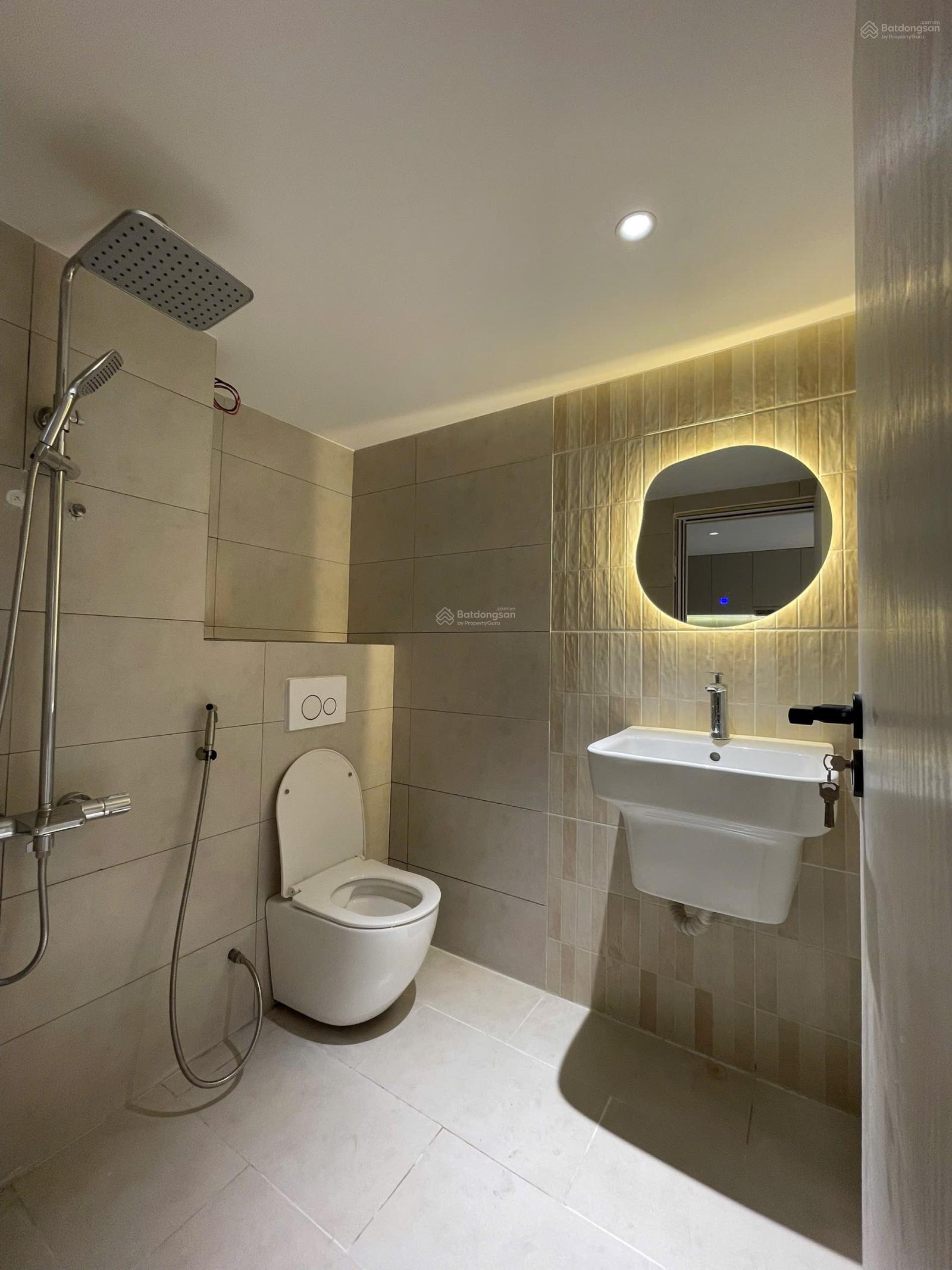 Bán căn hộ Hưng Vượng 1 lầu 02 mặt tiền đường Nguyễn Văn Linh 2PN