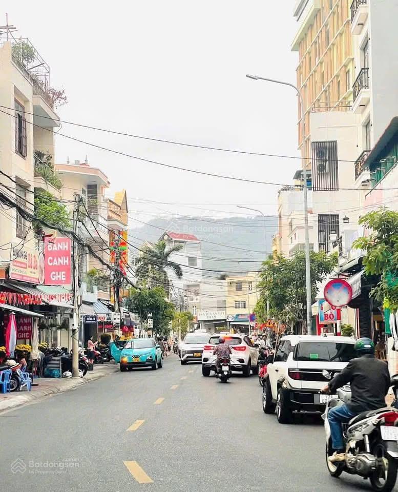 Bán nhà mặt tiền trung tâm P. 4 Vũng Tàu vị trí buôn bán cực đẹp 107m2(5x21)m giá 12,5 tỷ TL