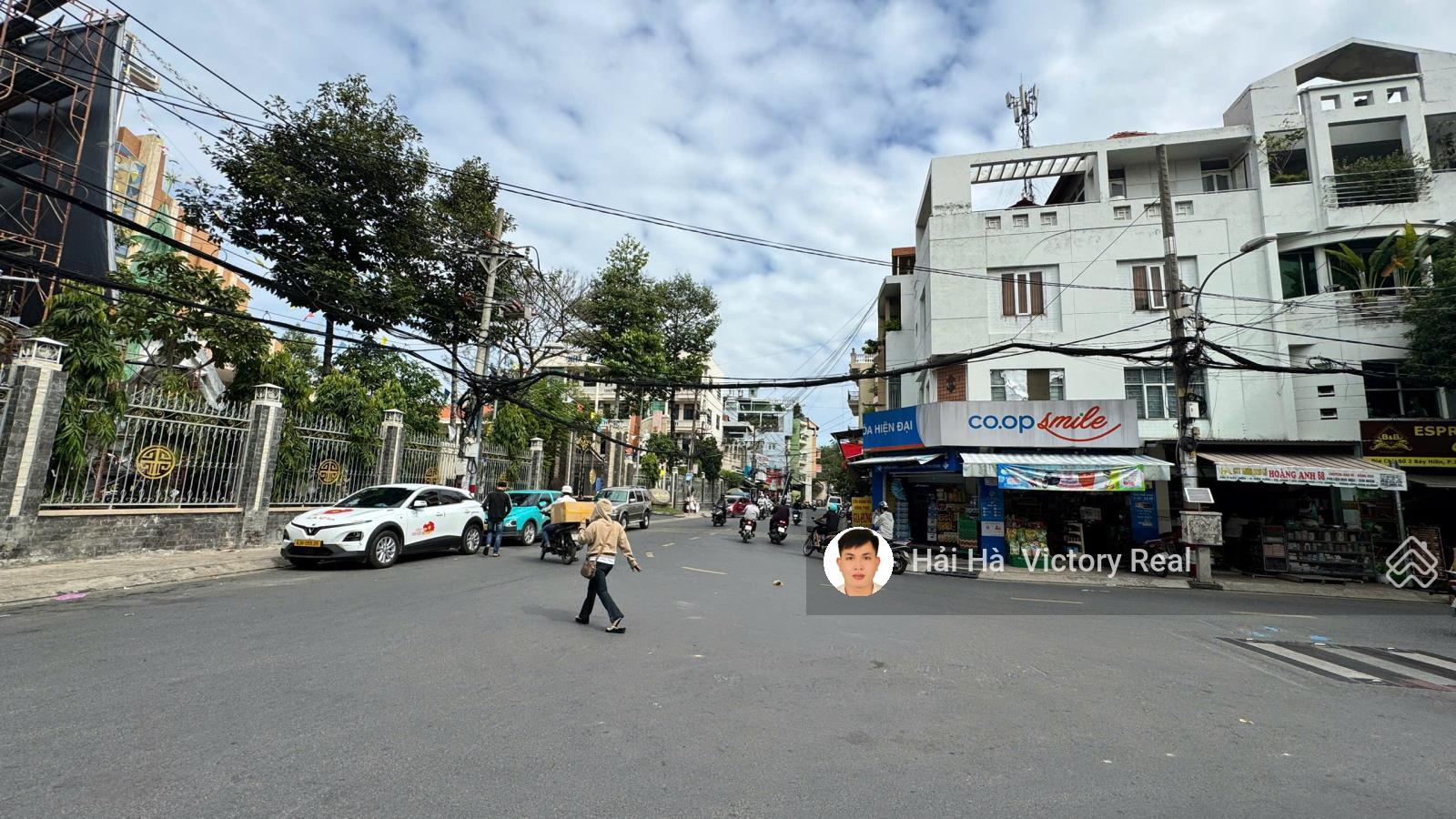 Bán nhà đường Lạc Long Quân, Tân Bình. Gần GX Phú Trung, DT: 4,1 x 15m, nhà 2 tầng, khu an ninh