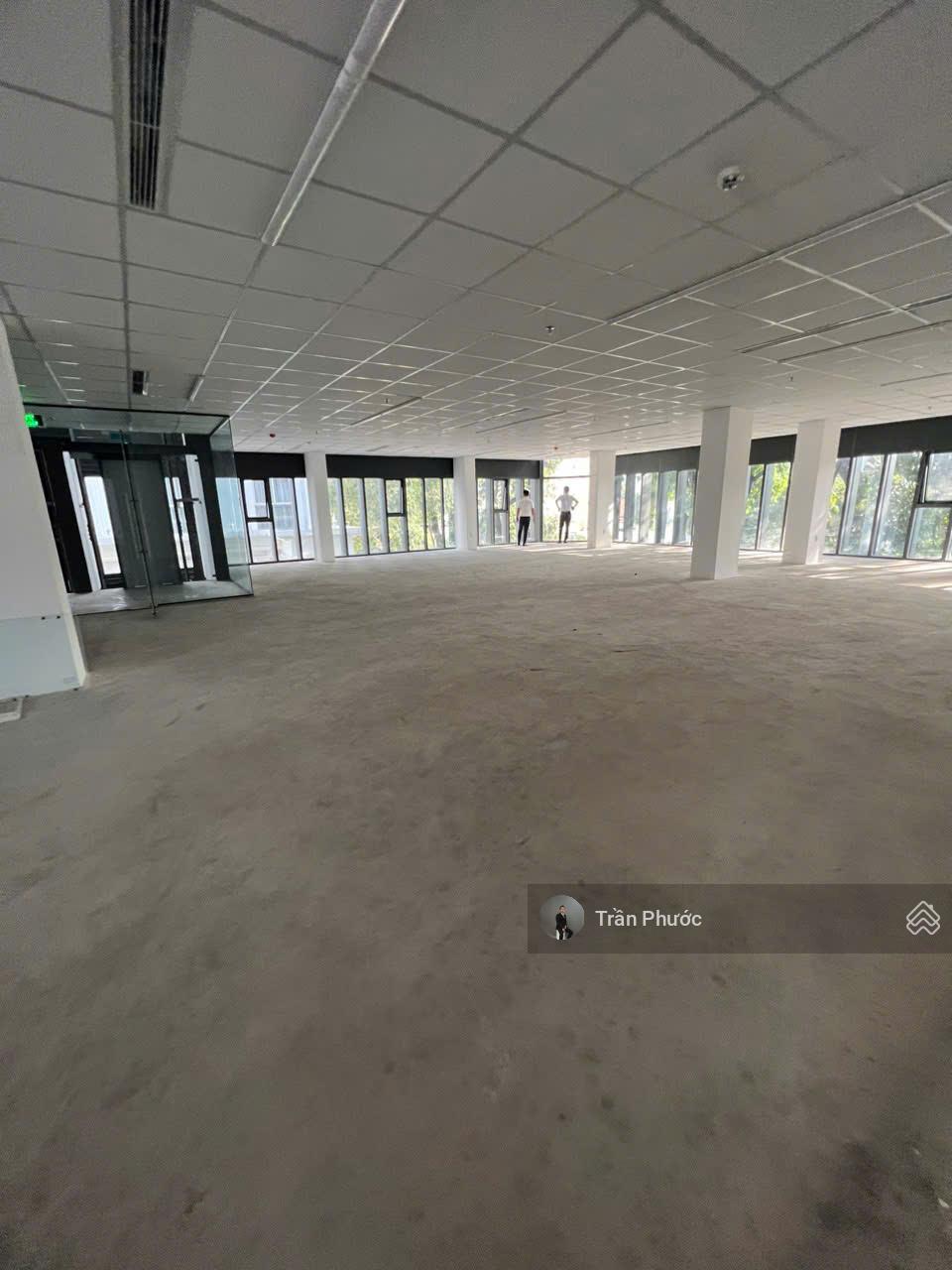 Nhà mặt tiền số 22 Trần Huy Liệu, P.11 Q Phú Nhuận - DT: 24x20m KC 1 hầm 1 trệt 2 lầu trống suốt