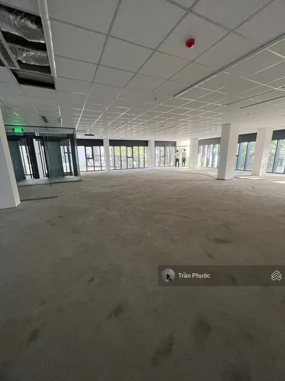 Nhà mặt tiền số 22 Trần Huy Liệu, P.11 Q Phú Nhuận - DT: 24x20m KC 1 hầm 1 trệt 2 lầu trống suốt