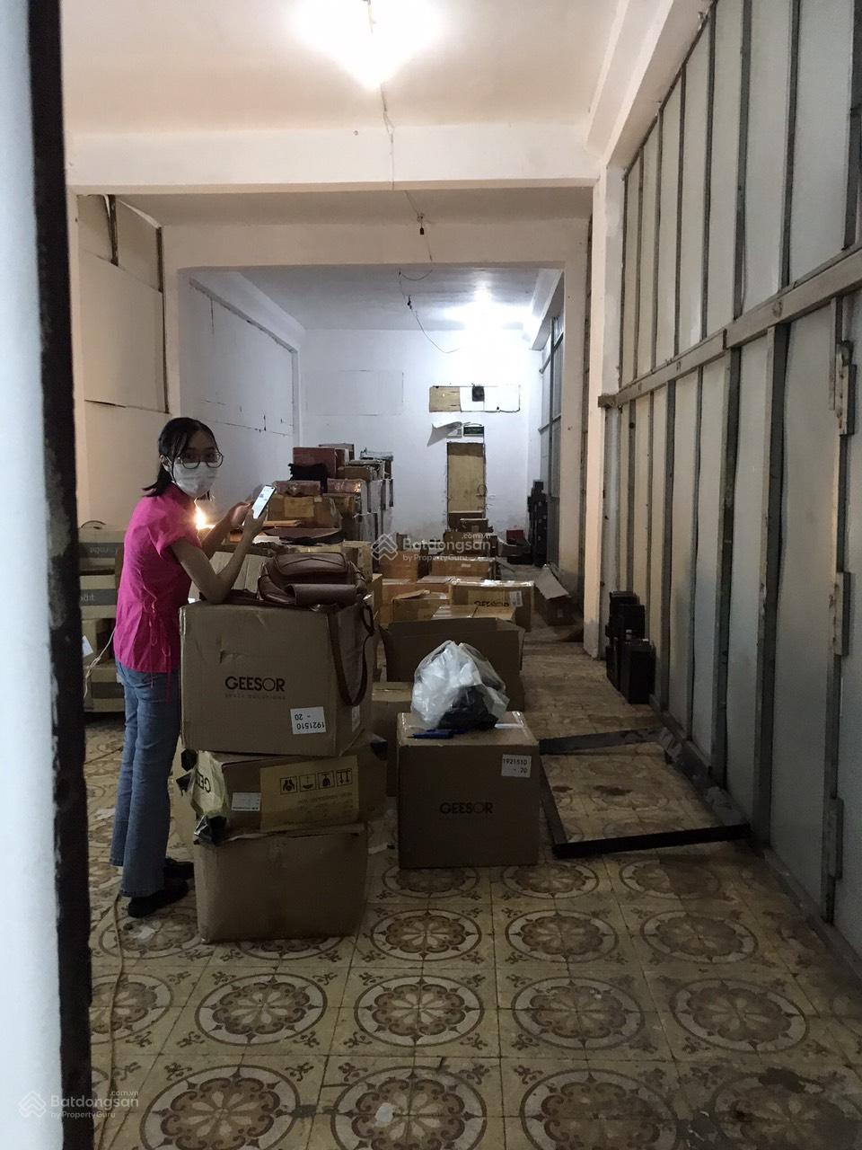 Cho thuê 02 kho thông sàn đẹp DT : 140m2, và 50m2 mặt phố Minh Khai bảo vệ 24/24. ,14tr, và 5tr