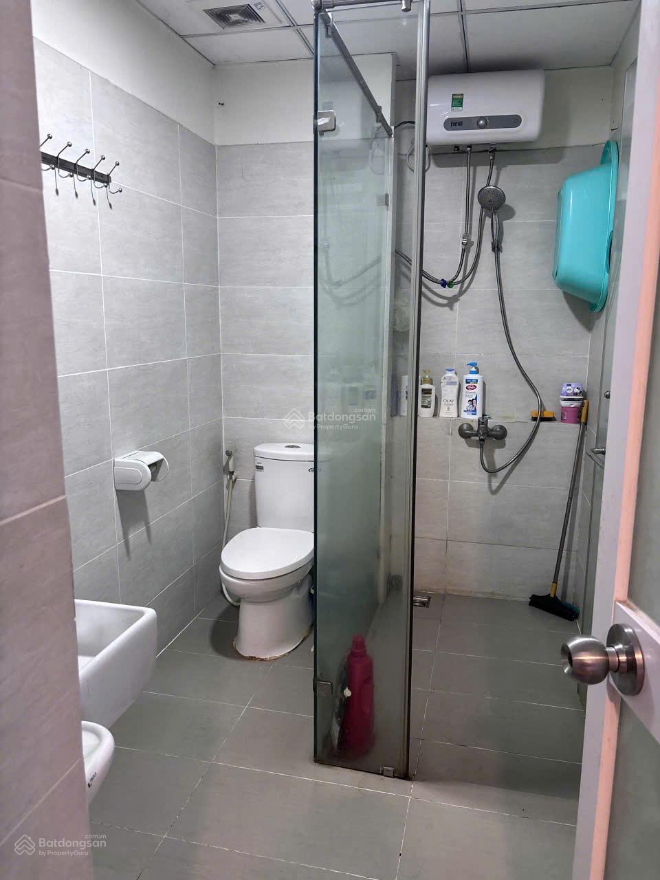 Cần bán gấp căn hộ Flora Fuji, 55m2 1 + 1PN - 1WC NTCB, đã có sổ hồng, giá chỉ 3 tỷ 1 TL