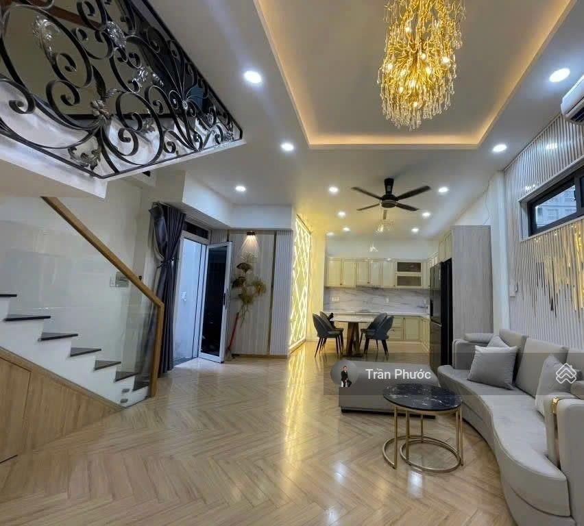 330-332 Cao Thắng, Q.10 - DT: 8.6 x 20m - KC: Trệt, 4 lầu phù hợp kinh doanh nhiều ngành nghề