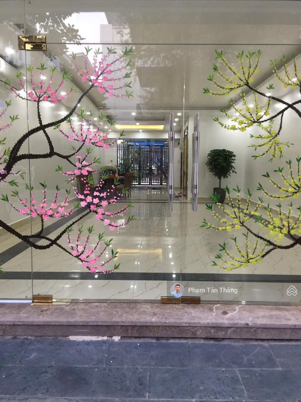 Bán căn nhà 2 mặt tiền trước, sau. Trong khu đô thị Waterfront, sát chân 3 tòa chung cư của Nhật