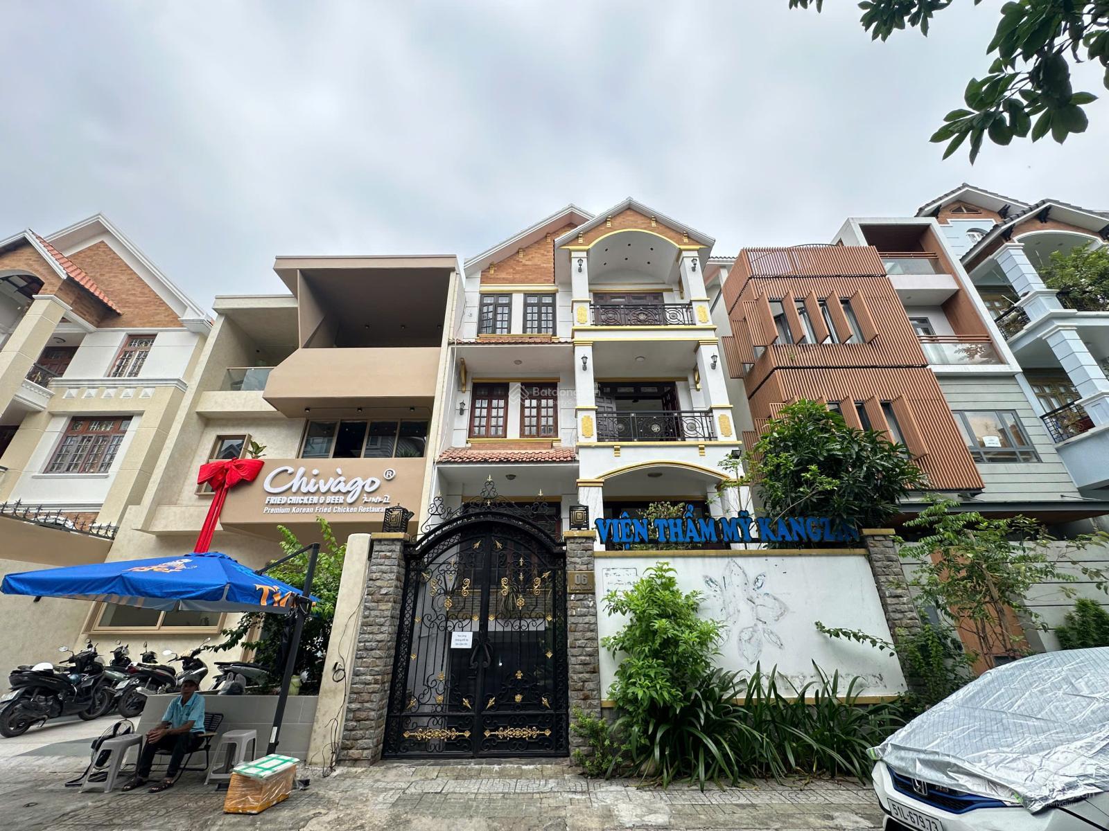 Cho thuê biệt thự cao cấp mặt tiền Đường Hoa Đào P2 Phú Nhuận - DT 8x18m hầm 4 tầng - giá 55 triệu Cho thuê biệt thự cao cấp mặt tiền Đường Hoa Đào P2 Phú Nhuận - DT 8x18m hầm 4 tầng - giá 55 triệu