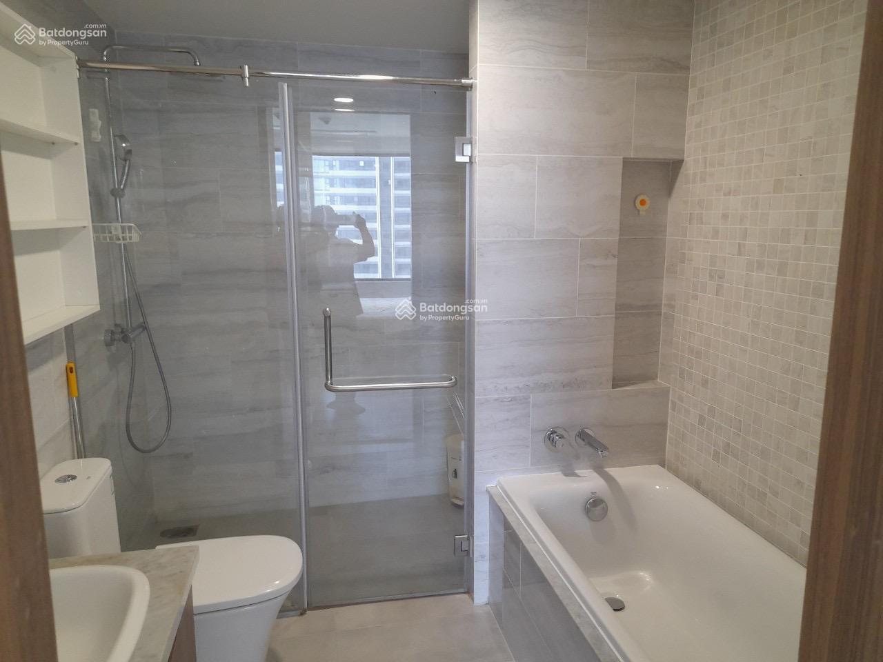 Bán căn hộ đẹp xuất sắc tại Bảy Hiền Tower, 2,7 tỷ, 70m2, 2PN, 2WC - nhà đẹp chủ cần bán gấp hot